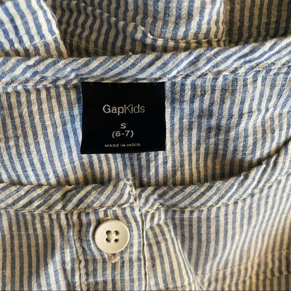 GAP pinstripe light